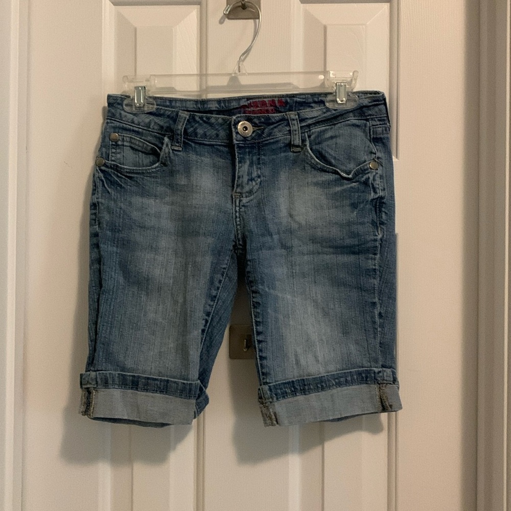 💛 3 for $15 Women’s Bermuda shorts